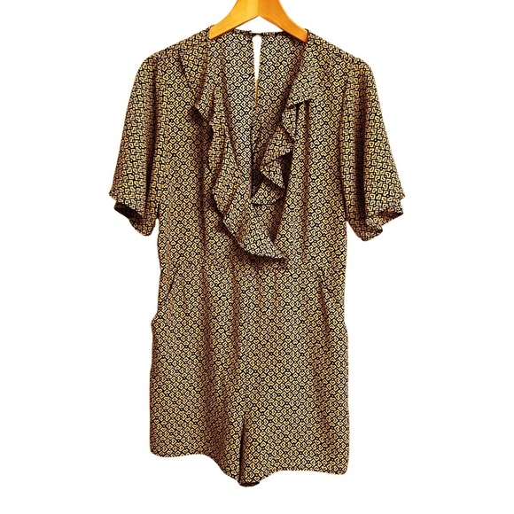 Cotton On Geometric Romper Black and Yellow Ruffled Neckline Pockets Size Medium - Picture 3 of 7